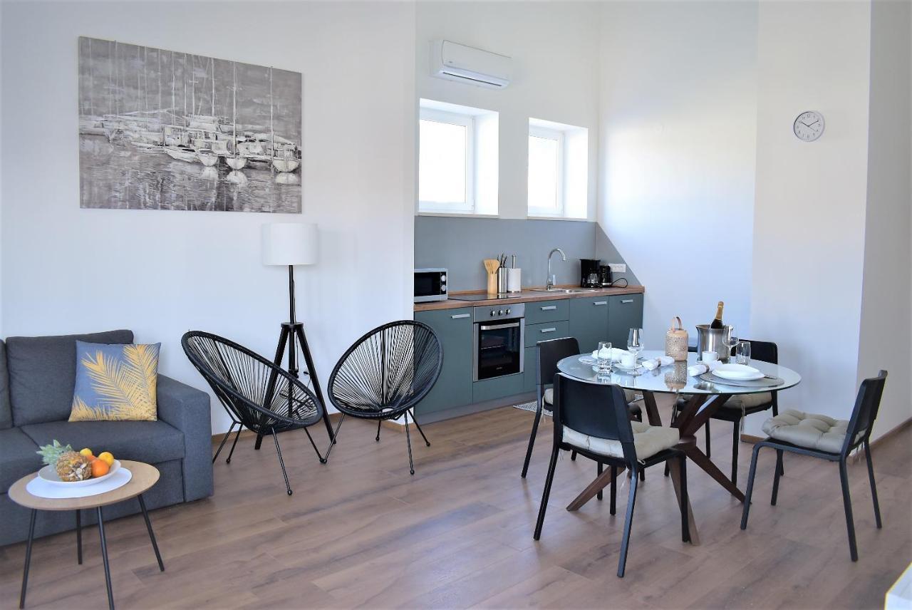 Apartment Aci Marina Rab Banjol Exteriör bild