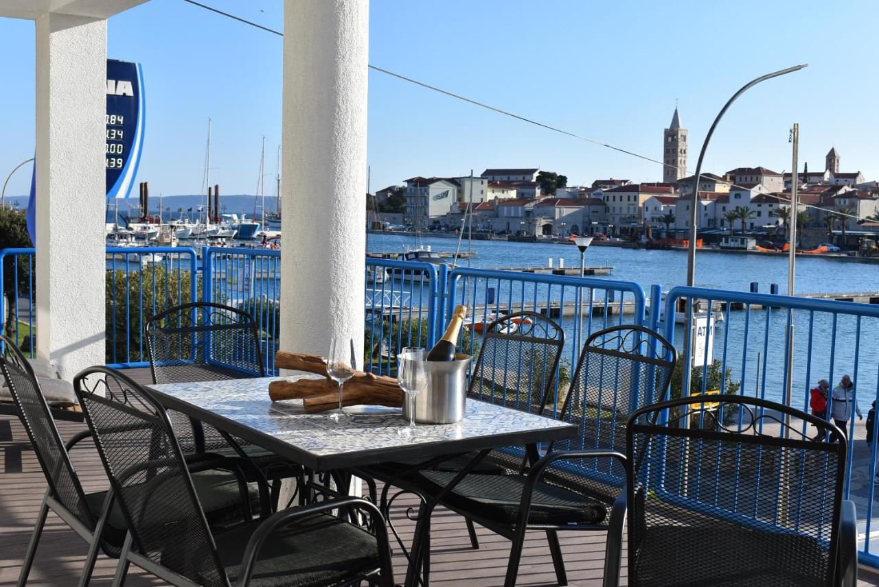 Apartment Aci Marina Rab Banjol Exteriör bild