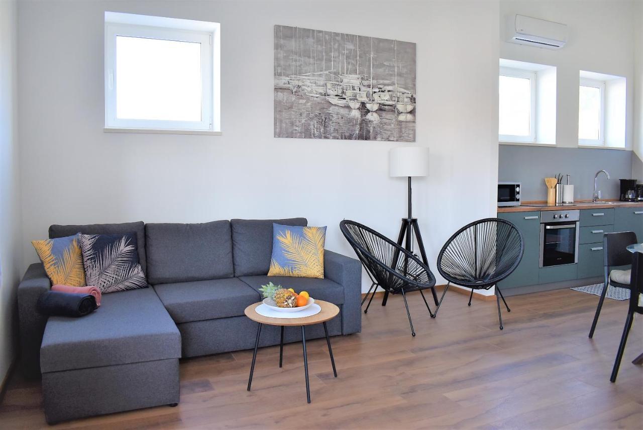 Apartment Aci Marina Rab Banjol Exteriör bild