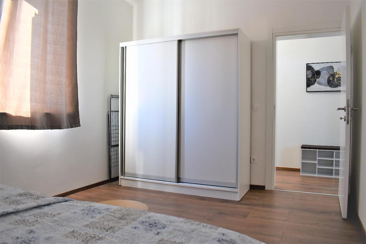 Apartment Aci Marina Rab Banjol Exteriör bild